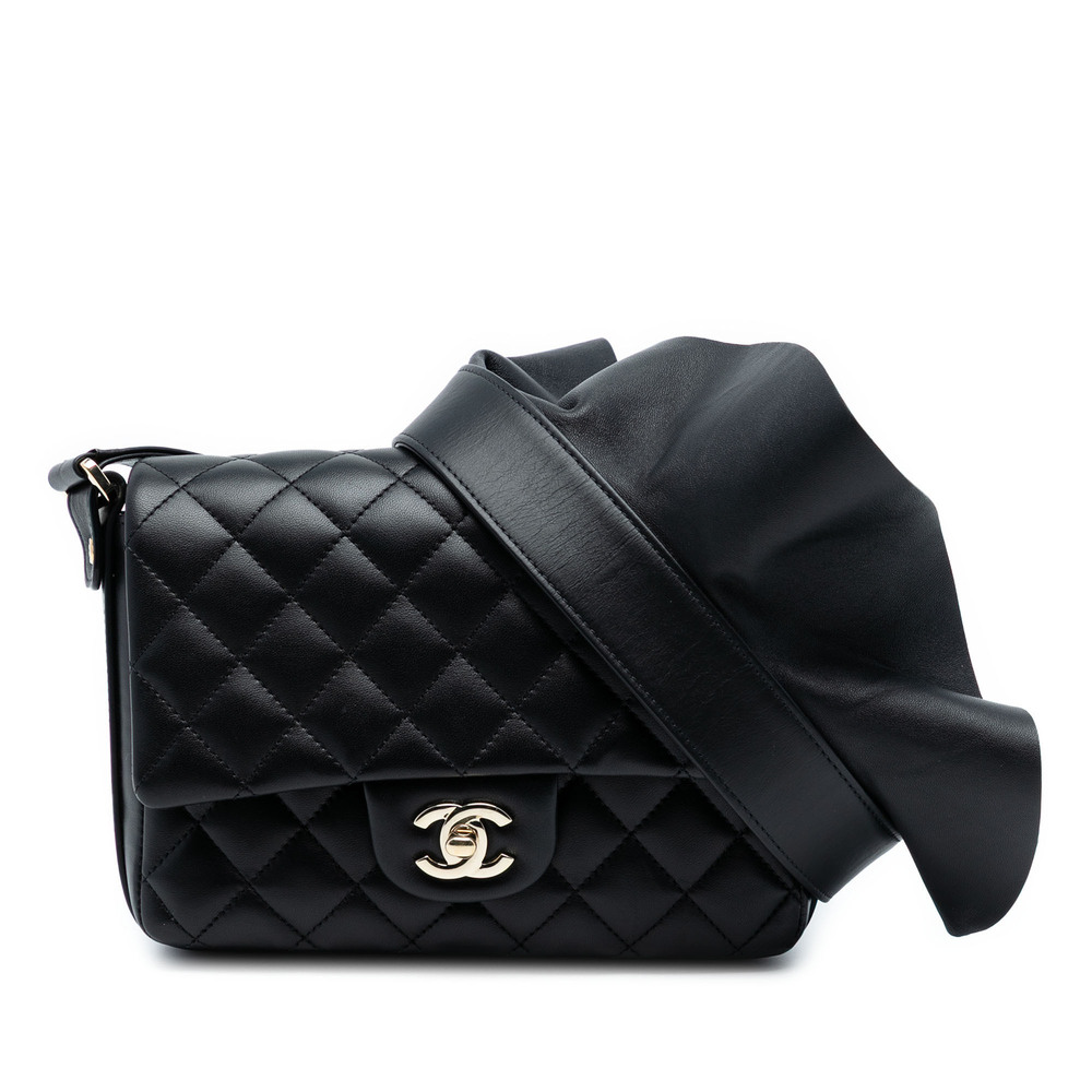 Pre-Loved Chanel Quilted Calfskin Bolero de Chanel Flap